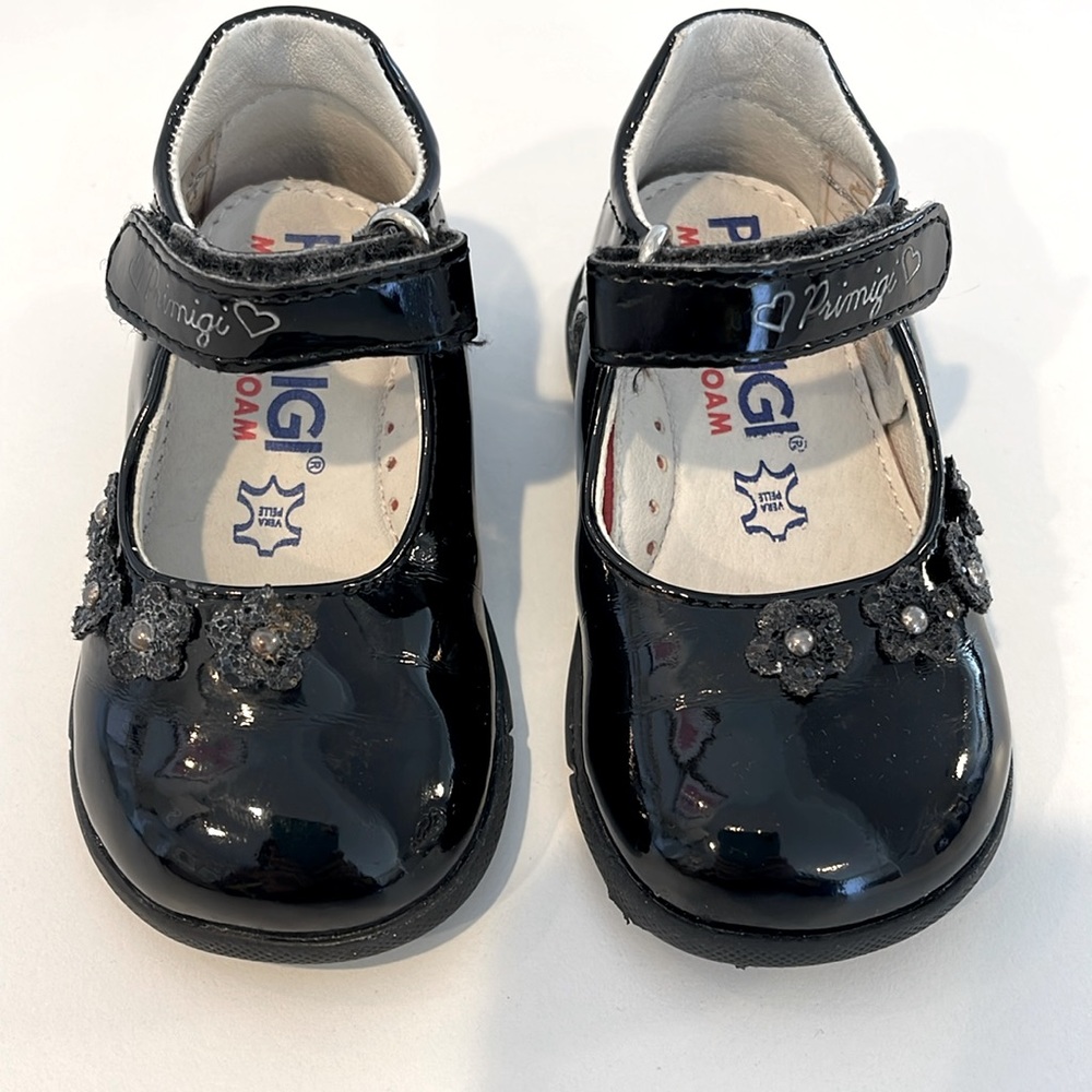 PRIMIGI ANDES MEMORY FOAM BLACK PATENT LEATHER MARY JANES SIZE 4.-4.5 ER SIZE 19